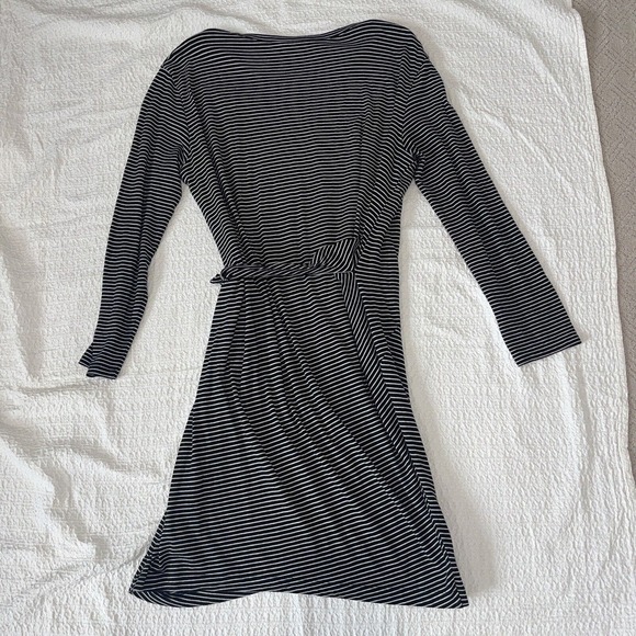 Vince Women L Dress Striped Wrap Long Sleeve Black White Round Neck Lined Knee - Picture 13 of 16